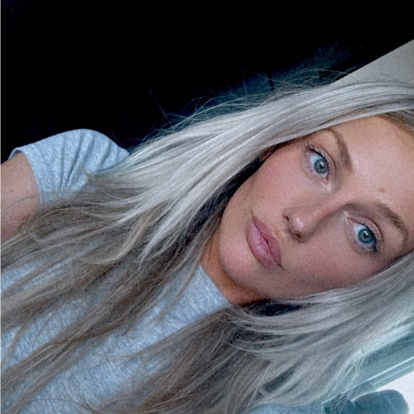 Meet your Posher, Kaylee - Picture 1 of 1